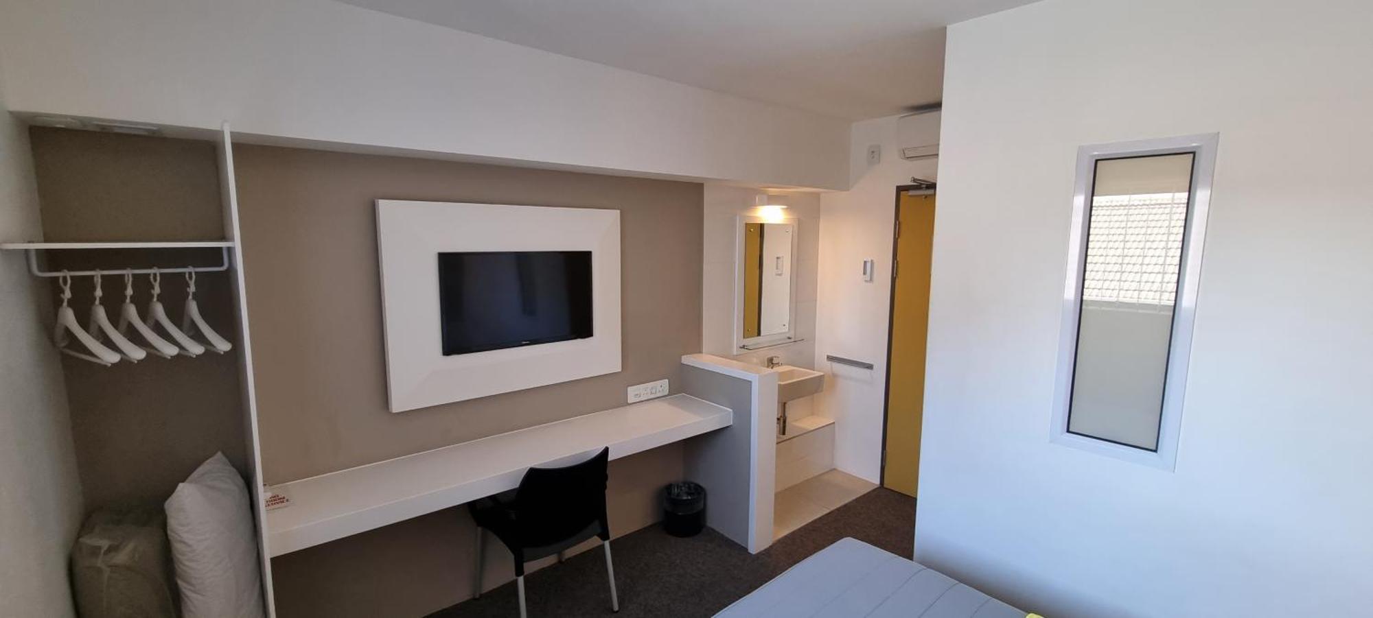 Check Inn Hotel เคปทาวน์ ภายนอก รูปภาพ