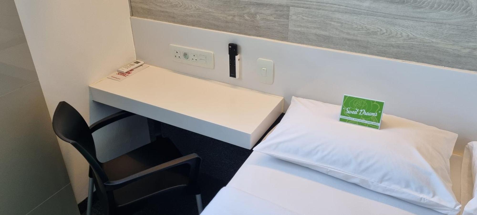 Check Inn Hotel เคปทาวน์ ภายนอก รูปภาพ