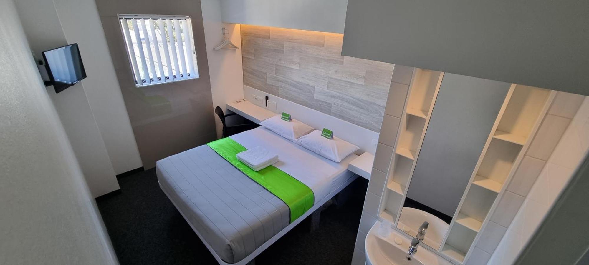 Check Inn Hotel เคปทาวน์ ภายนอก รูปภาพ
